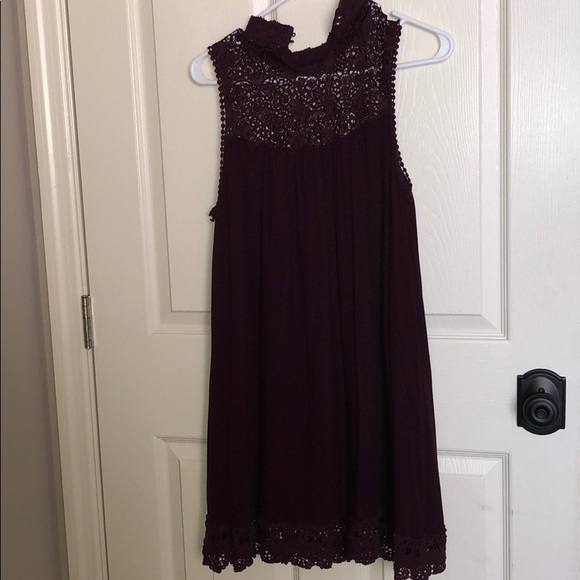 Burgundy Altar’d State lace dress - Picture 5 of 5